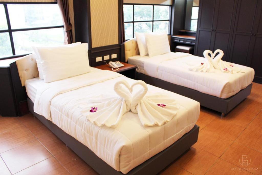 Rest@Ratchada Hotel Bangkok Esterno foto