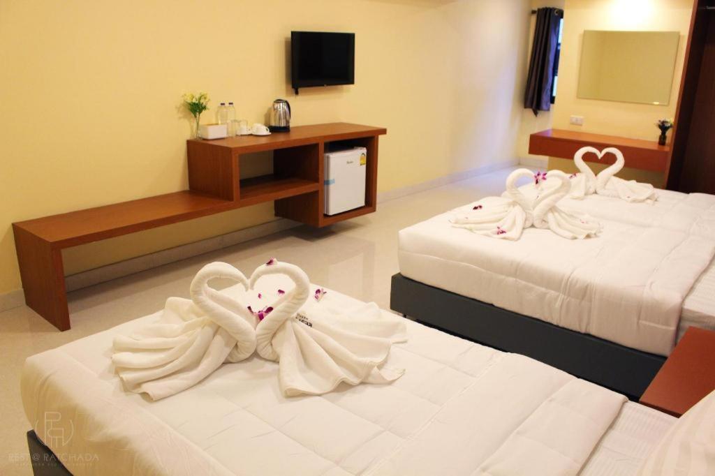 Rest@Ratchada Hotel Bangkok Esterno foto